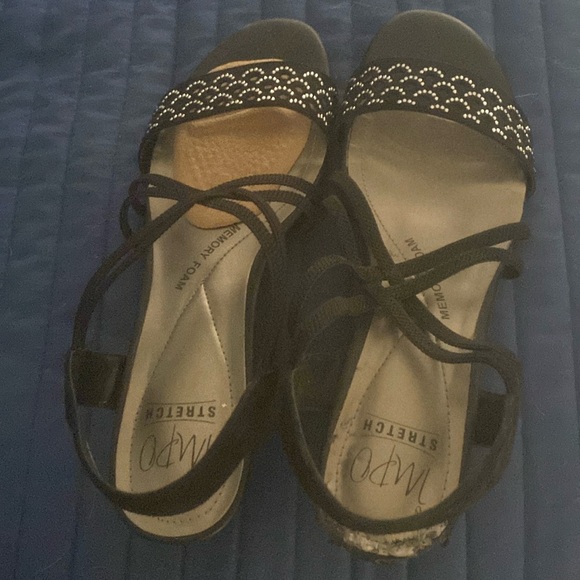 Sandals - Picture 1 of 2